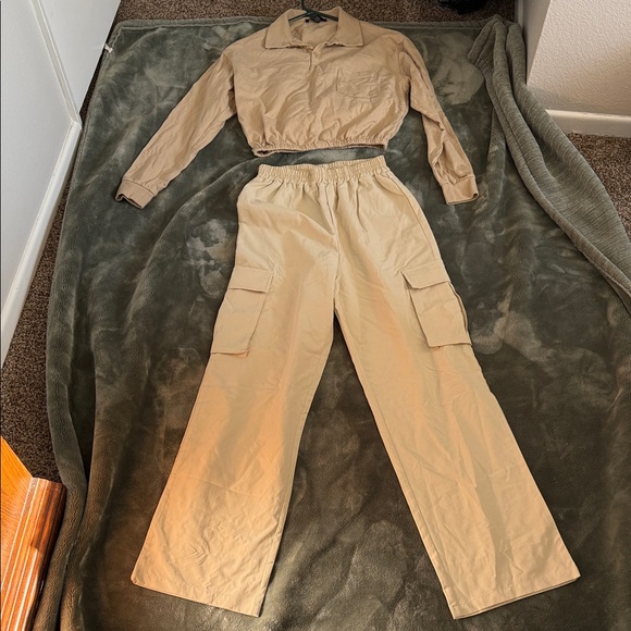 Forever 21 Pants - Forever 21 Tan Cargo Trousers